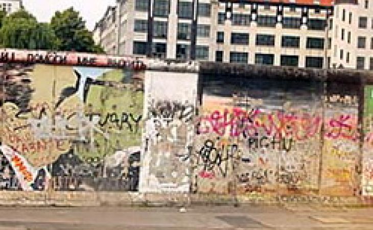 Сегодня – День падения Берлинской стены