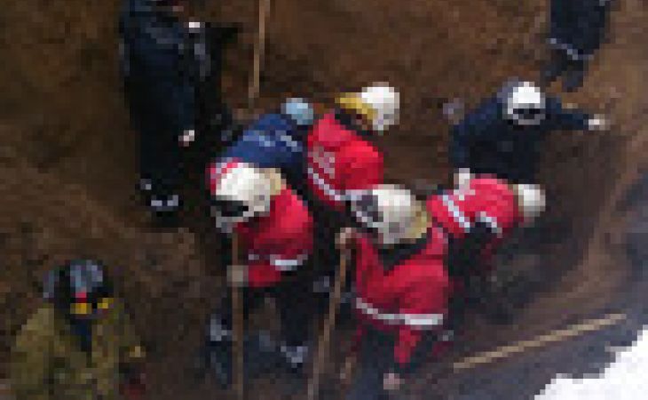 Рабочих засыпало землей на стройплощадке в Ульяновске