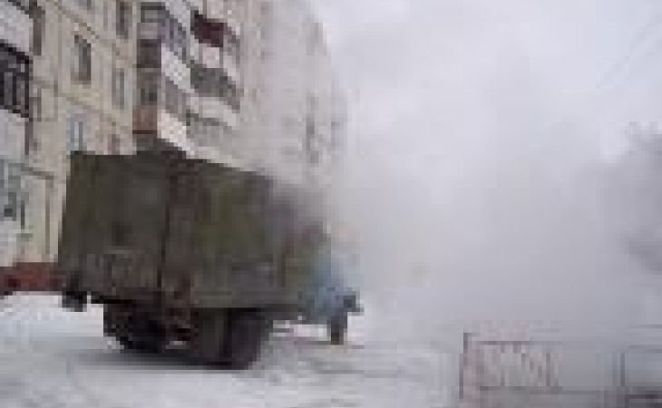 Авария на теплотрассе вновь произошла в Барнауле, семь домов остались без тепла