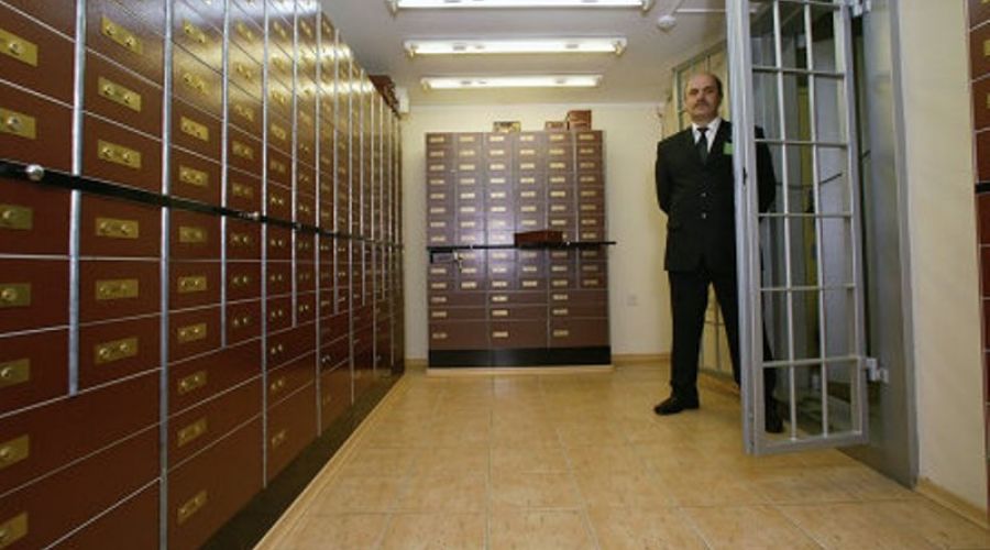 Район у банка в Белгороде, где захватили заложников, оцеплен