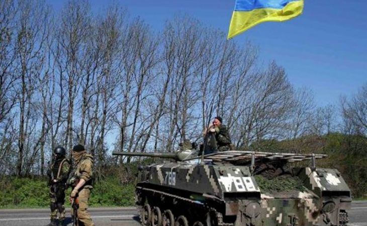 Колонна машин с украинскими военными движется в Славянск – очевидцы