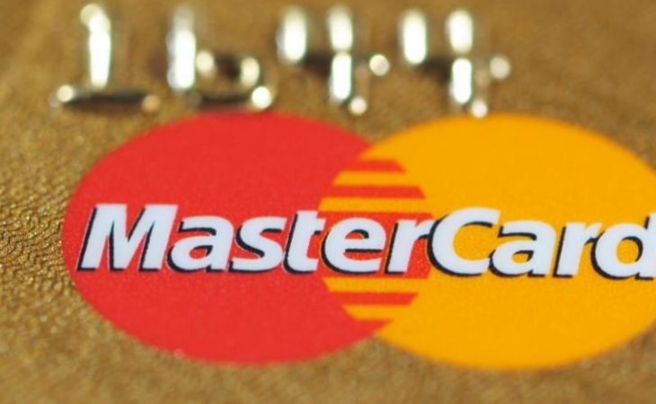 MasterCard приостановило обслуживание двух российских банков