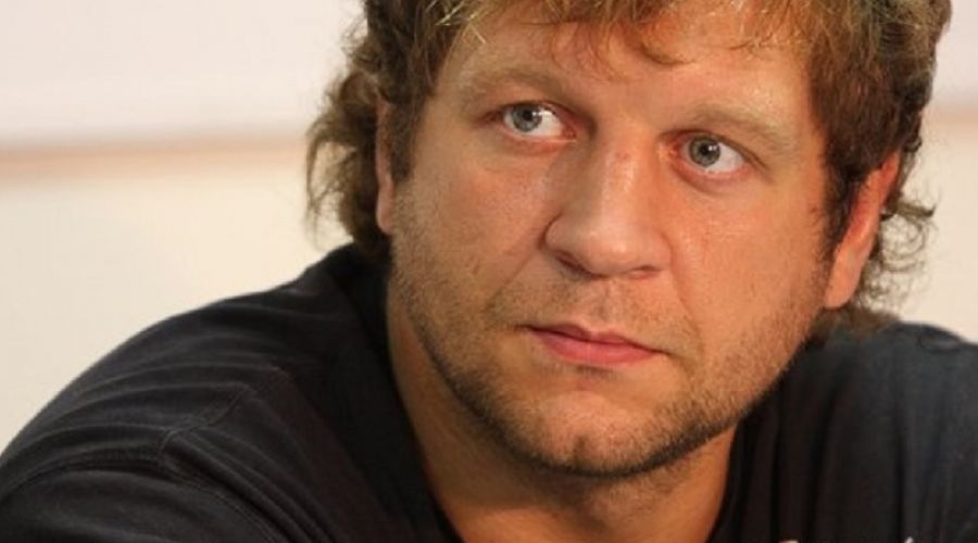 Александр Емельяненко сломал бедро в СИЗО и попал в больницу