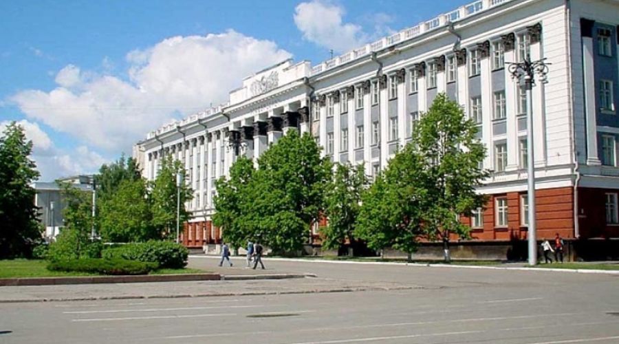Алтайский госуниверситет вошел в сотню лучших вузов страны
