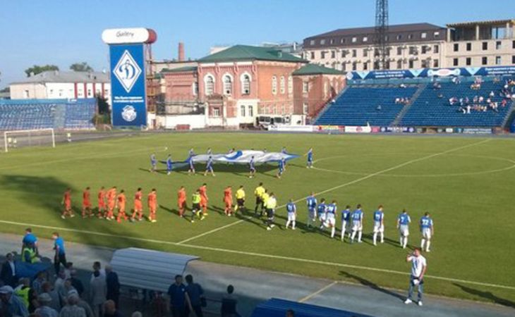 Барнаульское "Динамо" проиграло в первом домашнем матче сезона 2014/15