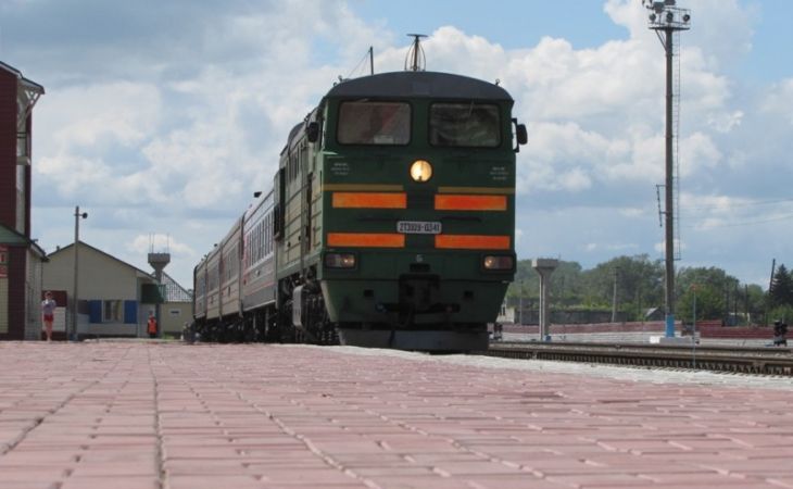 Пассажир поезда "Новосибирск-Бийск" устроил пьяный дебош