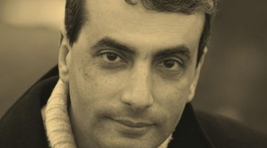 Депутата Шлосберга, расследовавшего гибель псковских десантников, избили