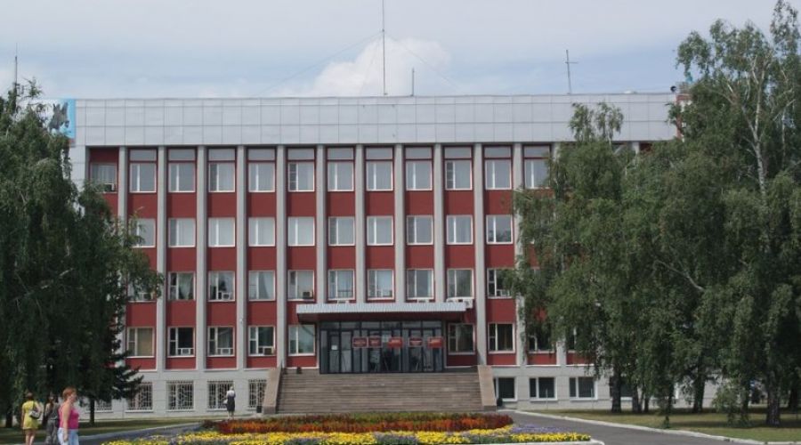 Бийская дума трижды переступила закон, наказывая Москаленко за нарушение депутатской этики?