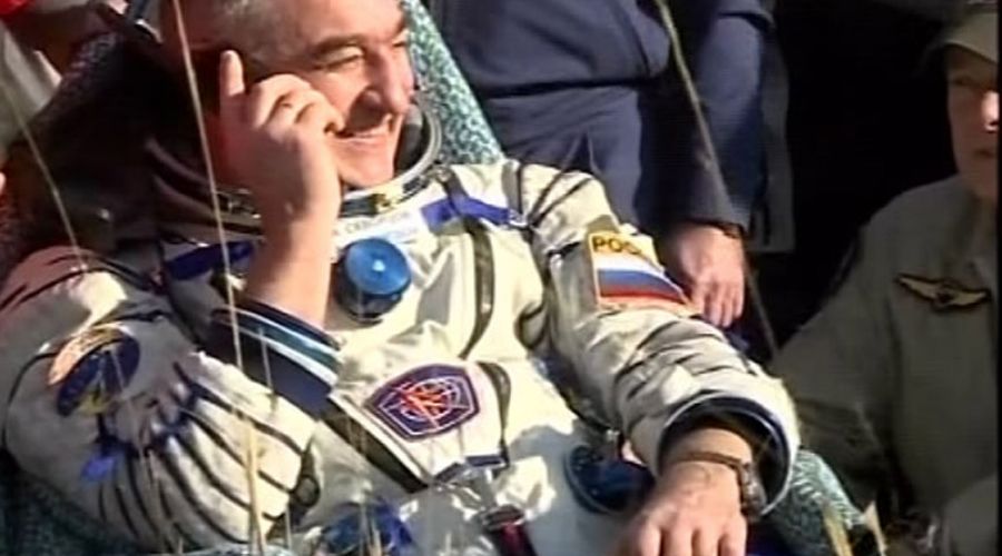 Корабль "Союз" с экипажем МКС приземлился в Казахстане