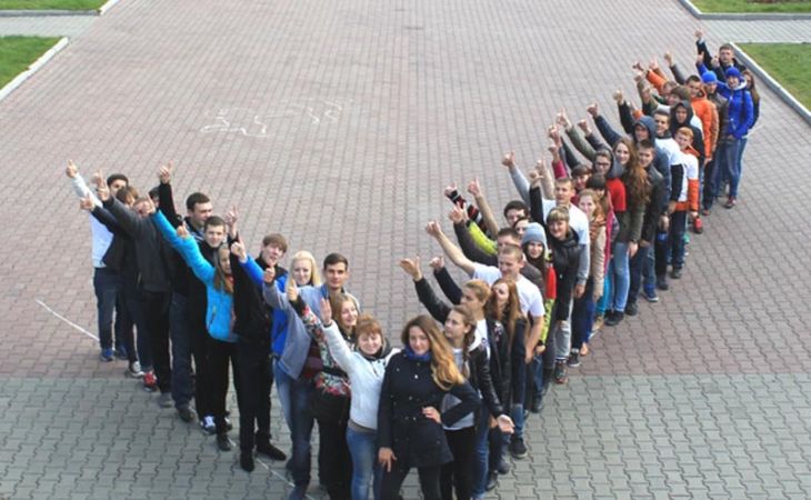 Студенты Барнаула провели флешмоб, посвященный выборам