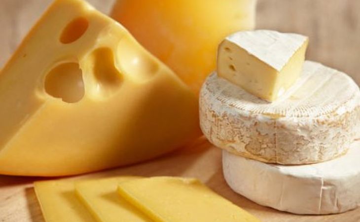 Эстонцы не знают, что делать с 800 тоннами сыра, сваренного для России