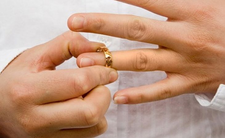 Развод или смена имени для жителей Алтайского края с 1 января станет дороже