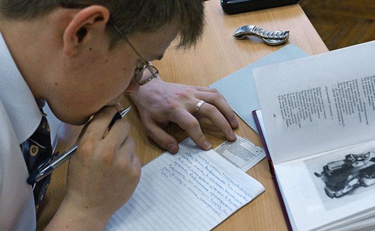 Алтайские школьники, не сдавшие сочинение, не будут допущены к экзаменам