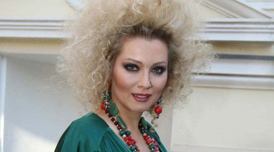 Лена Ленина беременна от 33-летнего француза