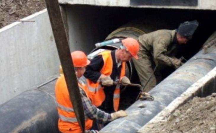 Коммунальщики устранили аварию на теплосети в Барнауле