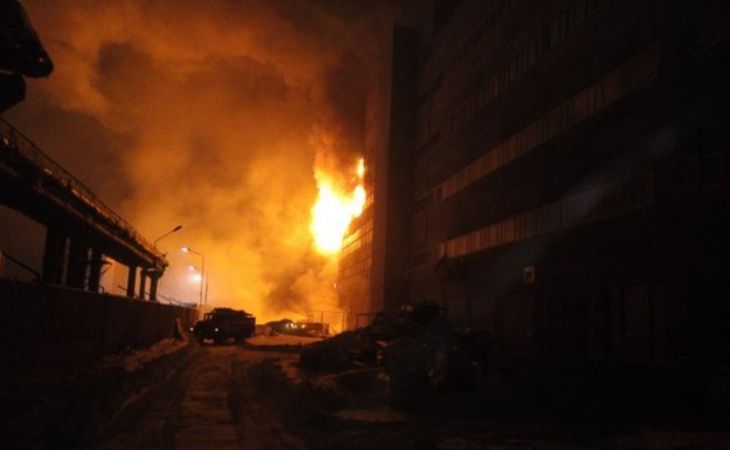 Крупный пожар на мебельной фабрике "Три Слона" произошел в Барнауле