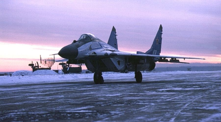 Самолет МиГ-29 потерпел крушение в Подмосковье
