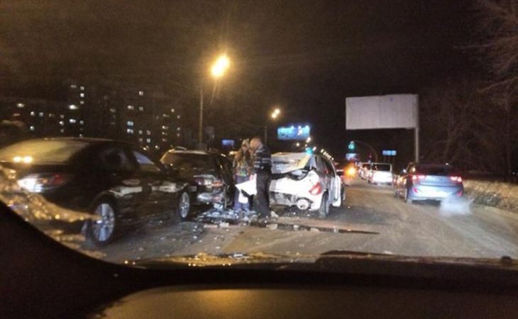 ДТП с участием нескольких машин произошло в четверг в Барнауле