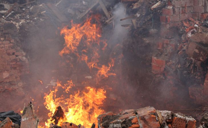 Семилетний ребенок погиб после пожара в Бийске, проводится проверка