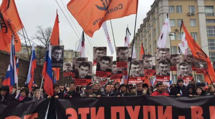 Шествие памяти Бориса Немцова началось в Москве