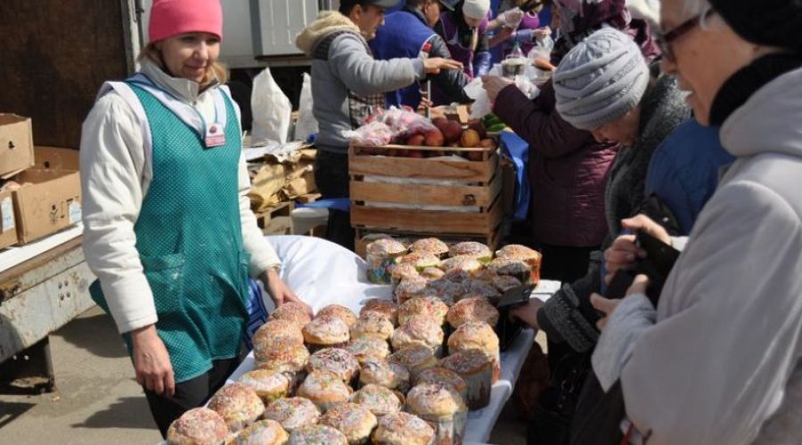 Жители Барнаула накупили пасхальных куличей на полмиллиона рублей