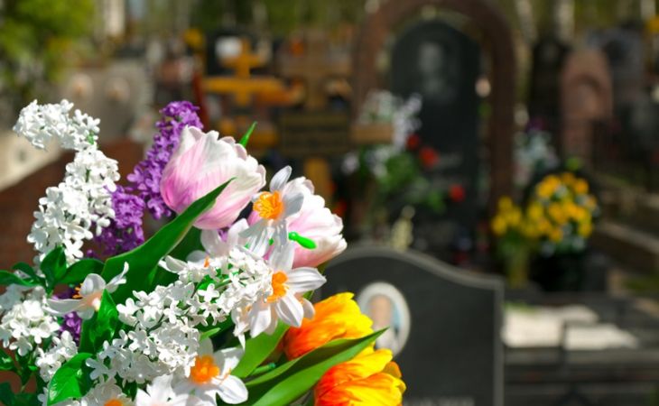 Бесплатный проезд до кладбищ организуют в Барнауле в Родительский день