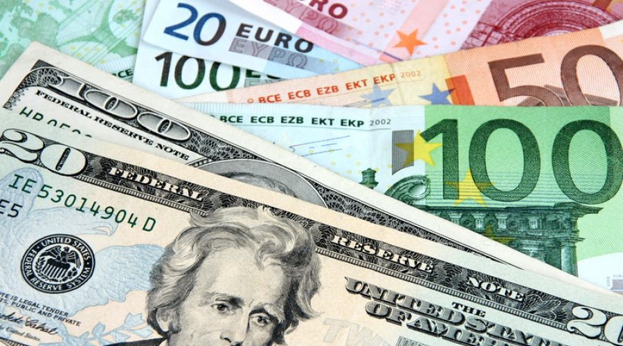 Доллар и евро взлетели на решении ЦБ