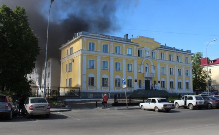 Поликлиника МВД горела в Барнауле
