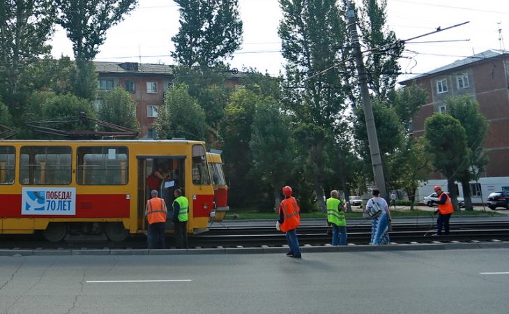 Трамваи в Барнауле перестали ходить из-за оборванных проводов