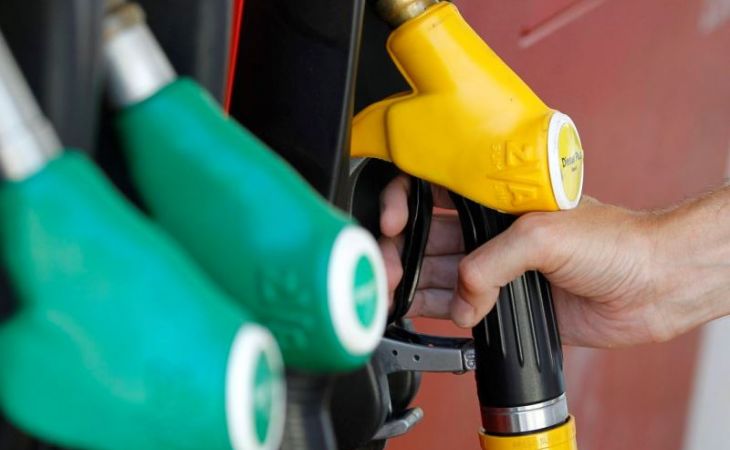 Владельцы заправок в Барнауле начали повышать цены на бензин