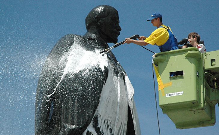 Памятник Ленину у администрации Алтайского края отреставрируют за 307 тысяч