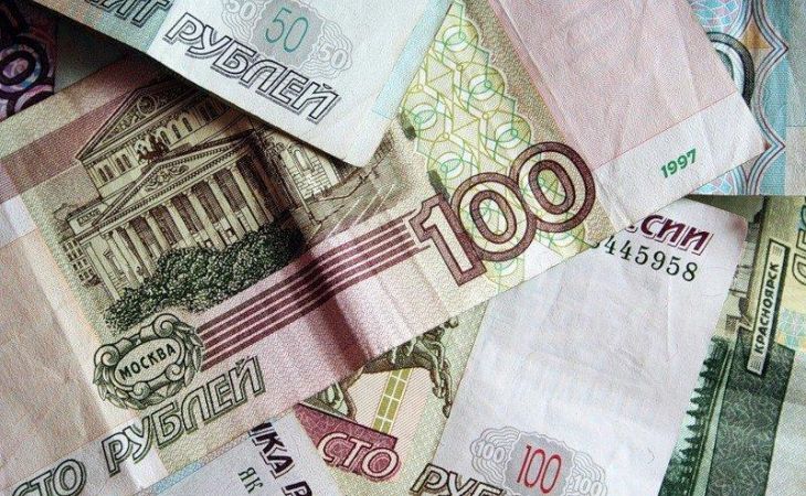 Минимальный размер оплаты труда в России повысят до 6675 рублей