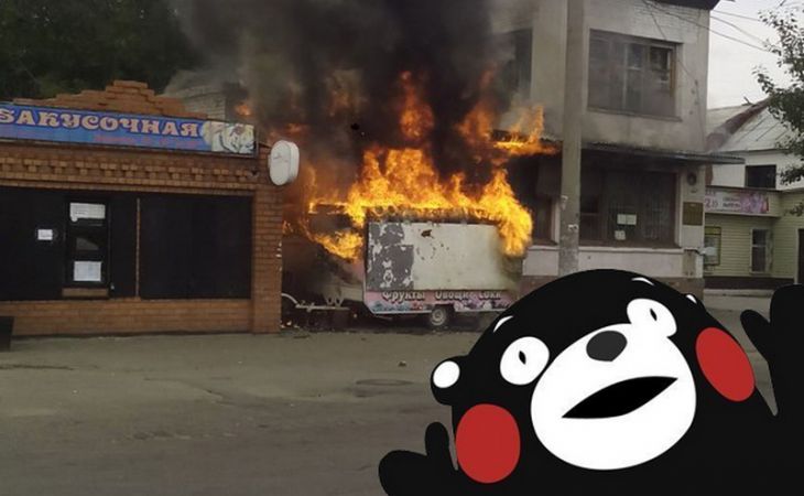 Пожар уничтожил в Барнауле продуктовый ларек