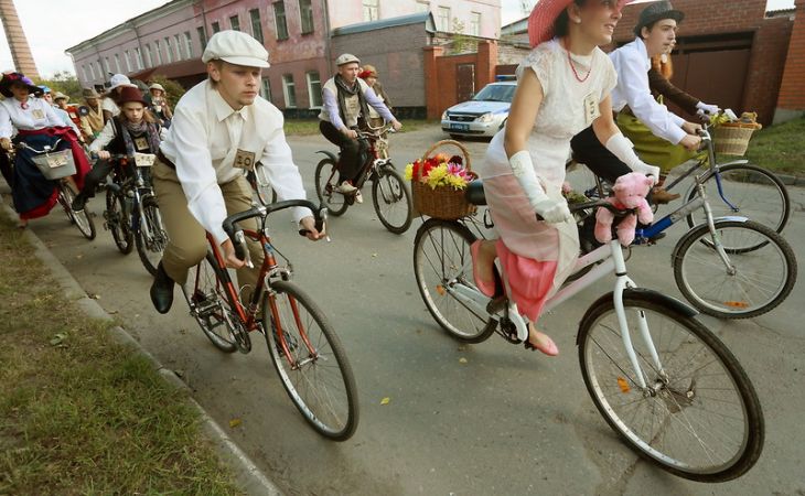 "Элегантный" ретро-велопробег третий раз прошел в Барнауле
