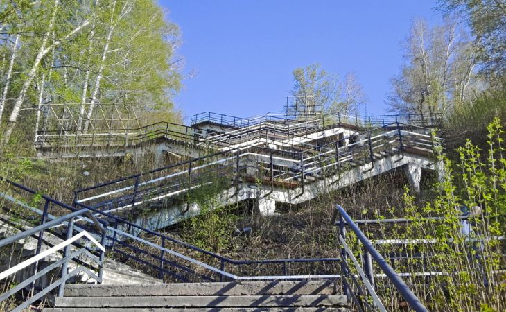 Власти Барнаула сообщили, что лестница ВДНХ – не является культурным объектом и будет снесена