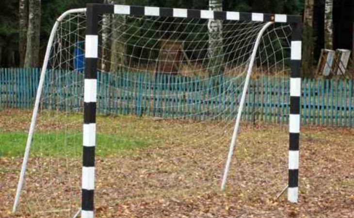 Подростка на Алтае убило футбольными воротами