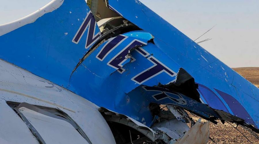 Эксперты назвали три версии крушения A321 в Египте