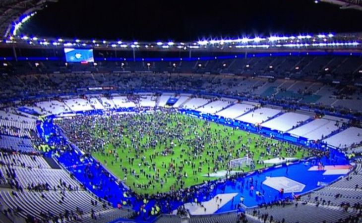 В Сети появилось видео момента взрыва во время футбольного матча в Париже