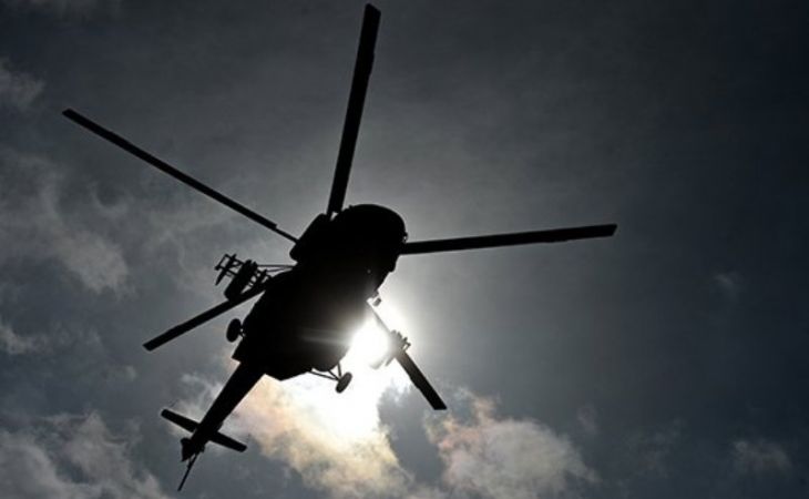 Прокуратура пока не определила, кому принадлежал вертолет, совершивший посадку на алтайской трассе