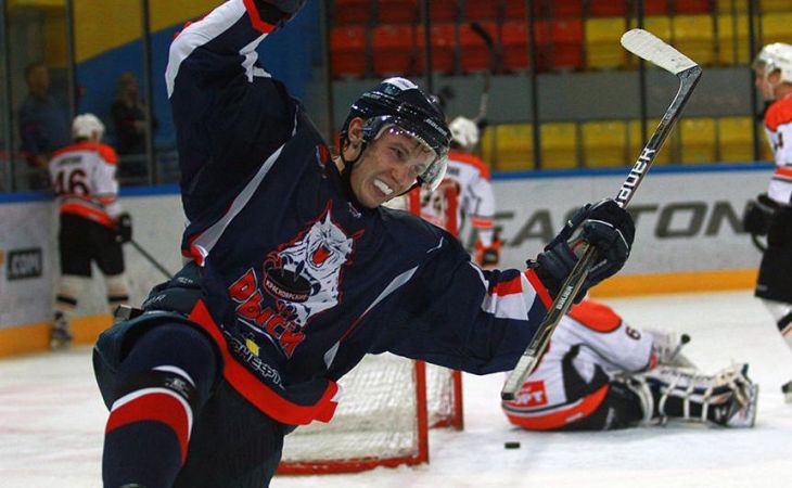 Красноярские хоккеисты избили главного тренера