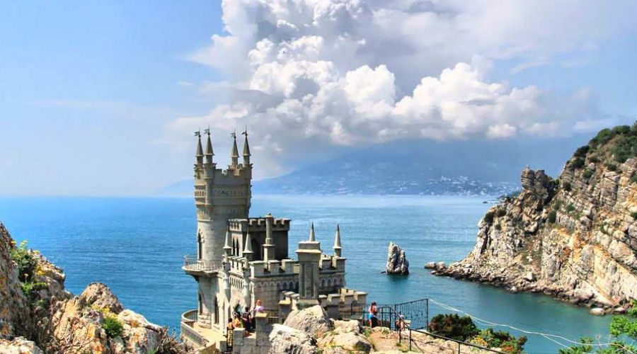 Названы цены на отдых в Крыму