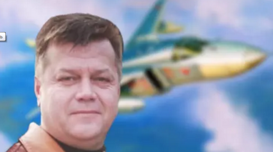 Бомбардировщик Су-34 назвали именем погибшего пилота – уроженца Алтая Олега Пешкова