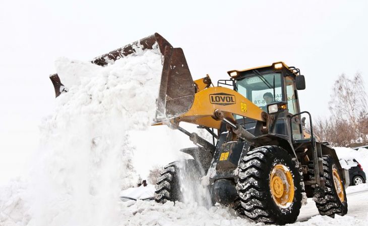Почти 4 тысячи тонн снега было убрано за ночь с дорог Барнаула