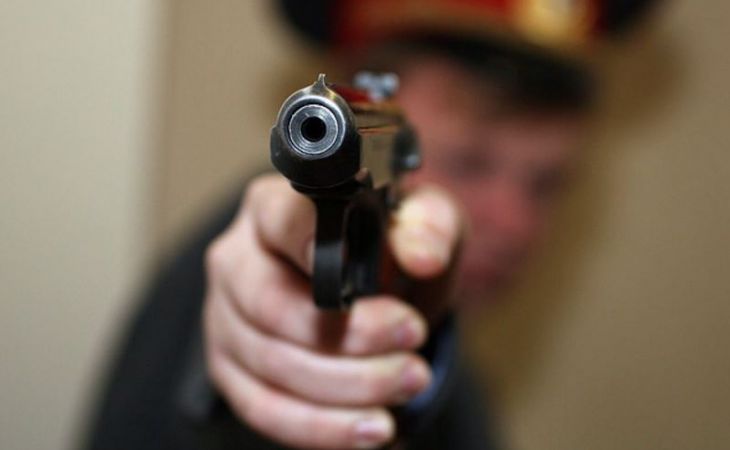 На Алтае полицейский выстрелил в угонщика автомобиля