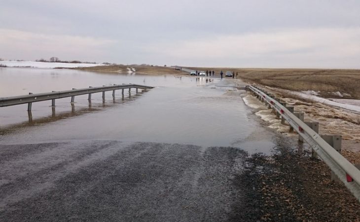Несколько дорог в Алтайском края остаются закрытыми из-за паводка