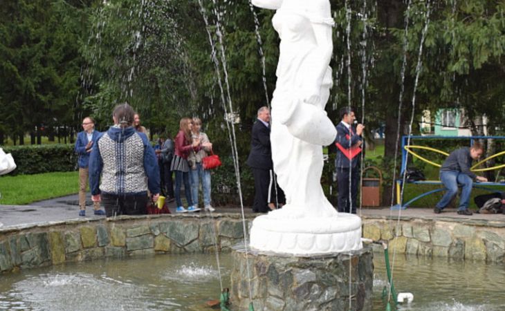 Фонтан "Афродита" торжественно открыли в Барнауле