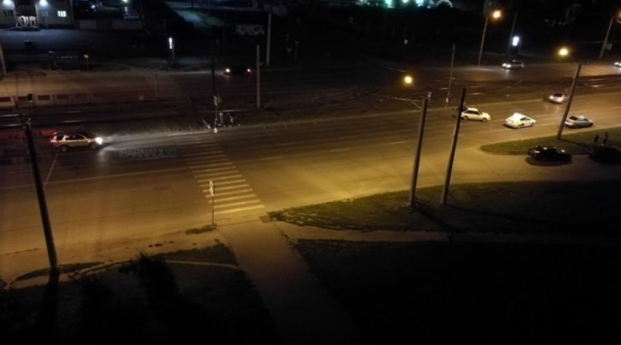 Двух подростков сбили в Барнауле, один погиб