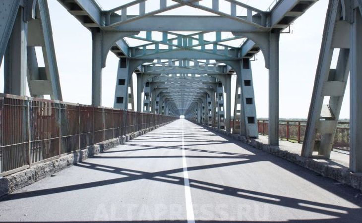 Старый мост через Обь в Барнауле частично перекроют из-за ремонта