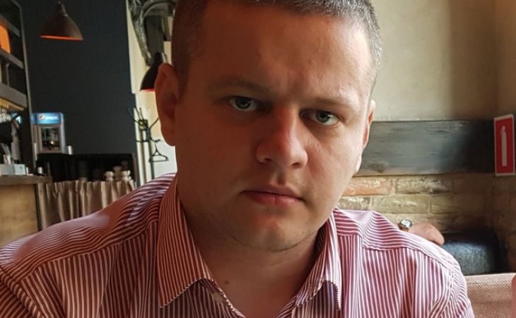 Потерявший семью при пожаре в "Зимней вишне" Игорь Востриков покинул Россию