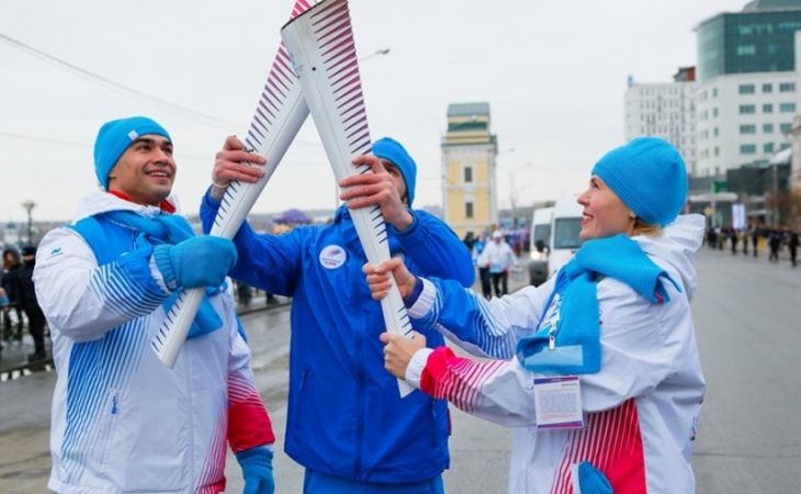 Алтайскому краю передали пять факелов Всемирной зимней универсиады